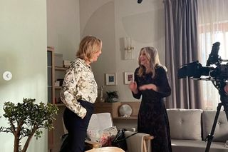 Barwy szczęścia na planie. Wanda (Maja Barełkowska), Grażyna (Kinga Suchan)