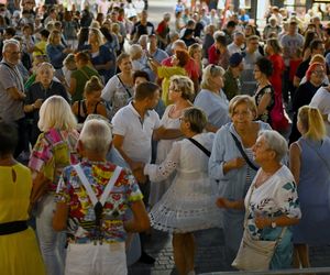 Gorące rytmy na zakończenie lata. Karnawałowy finał Roztańczonego Wyspiańskiego w Katowicach