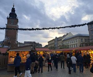 Paragony grozy na krakowskim jarmarku bożonarodzeniowym. Ceny gofrów i zapiekanek powalają! [ZDJĘCIA]