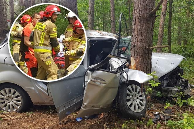 Koszmarny wypadek w Ciepielowie. Auto gruchnęło w drzewo. Cztery osoby ranne