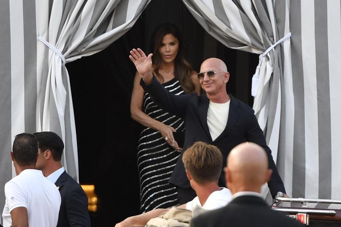 Zobacz, jak ubrali się goście na ślubie Bezosa! Panna młoda szokowała