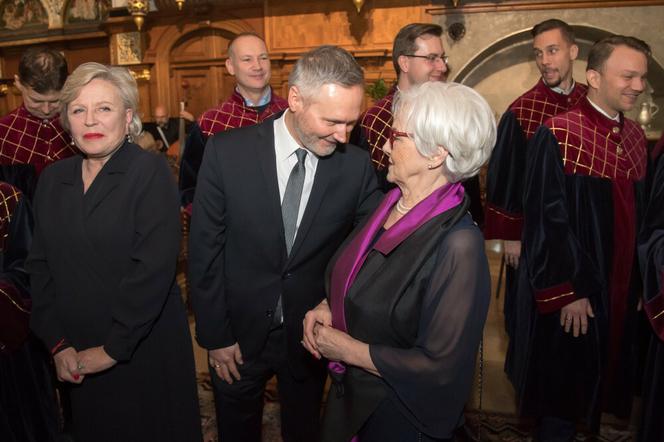 Danuta Wałęsa, Krystyna Janda