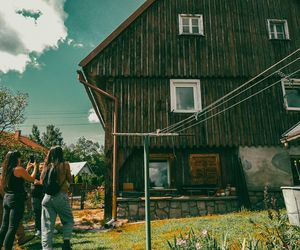 Dostrzec, zrozumieć, ocalić – Domy przysłupowe. Projekt inwentaryzacji domów przysłupowych zainicjowany przez Małgorzatę Maszkiewicz (Dolina Domów Przysłupowych) - powstała bogata dokumentacja oraz zdjęcia