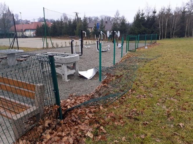 Policja zatrzymała wandali z Ciężkowic