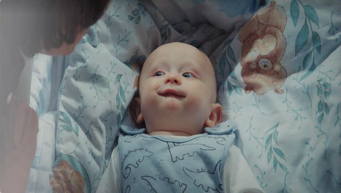 M jak miłość, odc. 1878. Antoś (Mark Myronenko), Marysia (Małgorzata Pieńkowska)