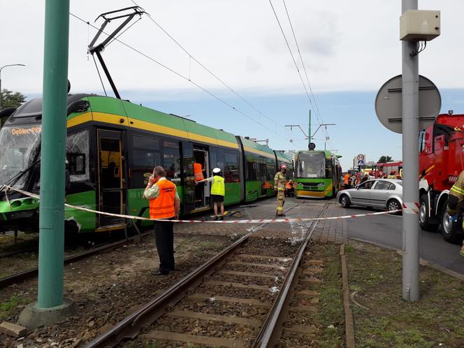 Zderzenie tramwajów w Poznaniu! Kilkanaście osób zostało rannych!