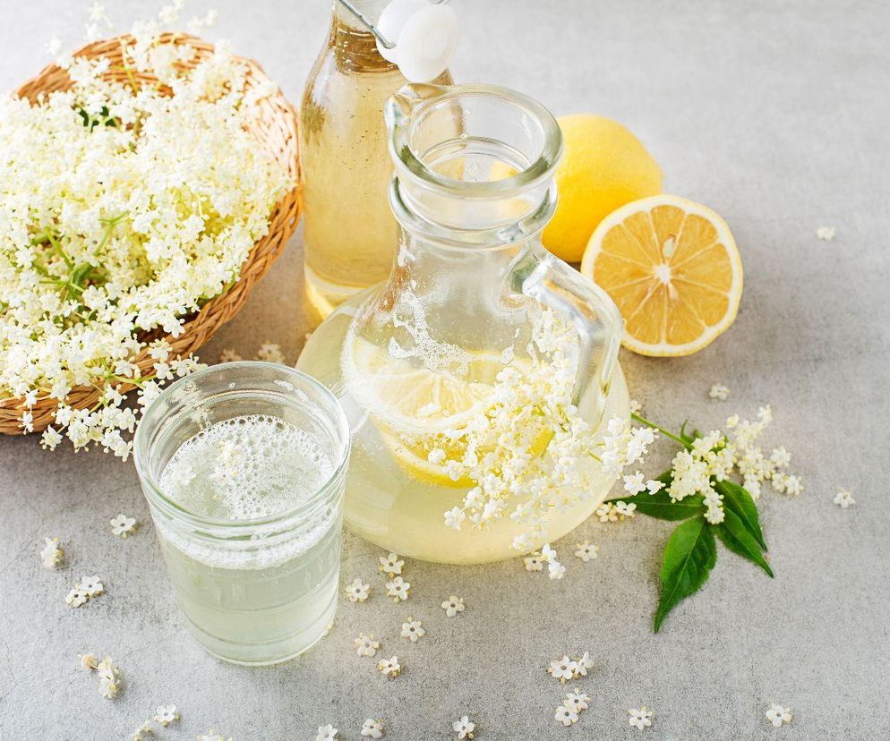 lemoniada z czarnym bzem