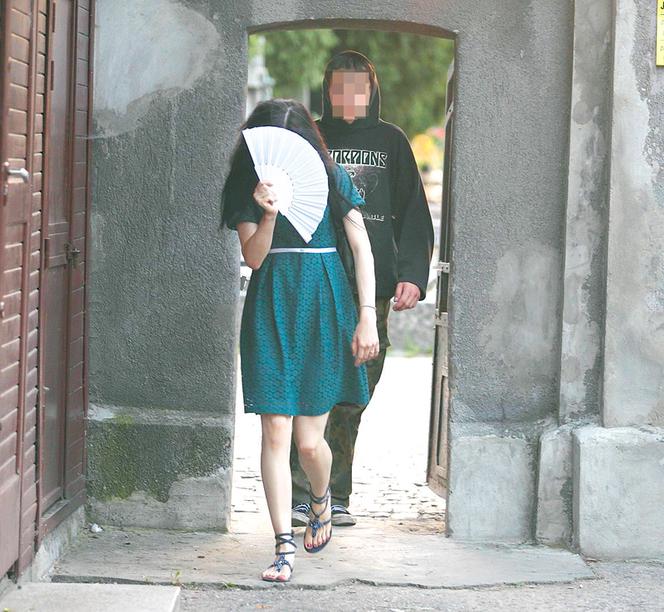 Katarzyna W. przyszła na grób się popisać