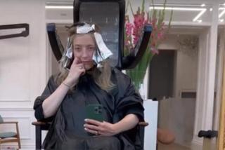 Lara Gessler tuż przed porodem odwiedziła fryzjera