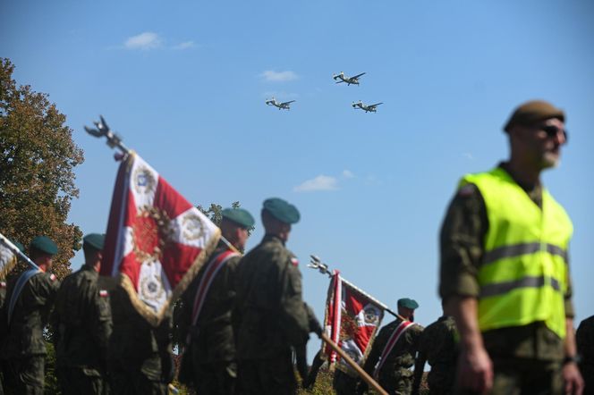 Defilada wojskowa 15 sierpnia w Warszawie