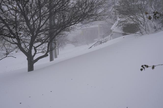 USA/22 ofiary śmiertelne potężnej burzy śnieżnej; 1,5 mln ludzi bez prądu