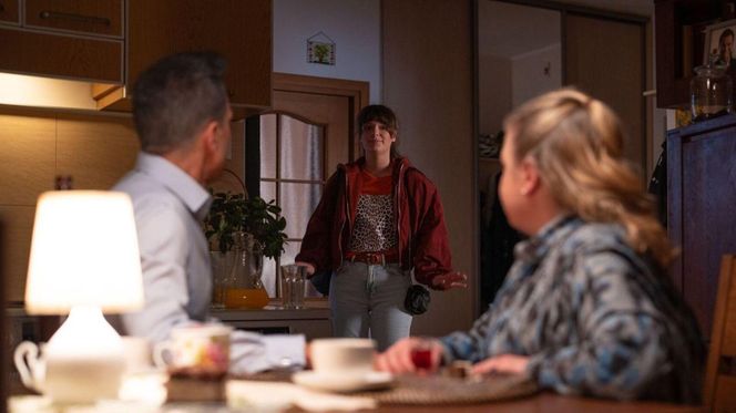 Na dobre i na złe, odcinek 957: Falkowicz i Jadzia przyłapani na pocałunku! Tak blisko jeszcze nie byli. Połączy ich wspólny wróg - ZDJĘCIA, ZWIASTUN