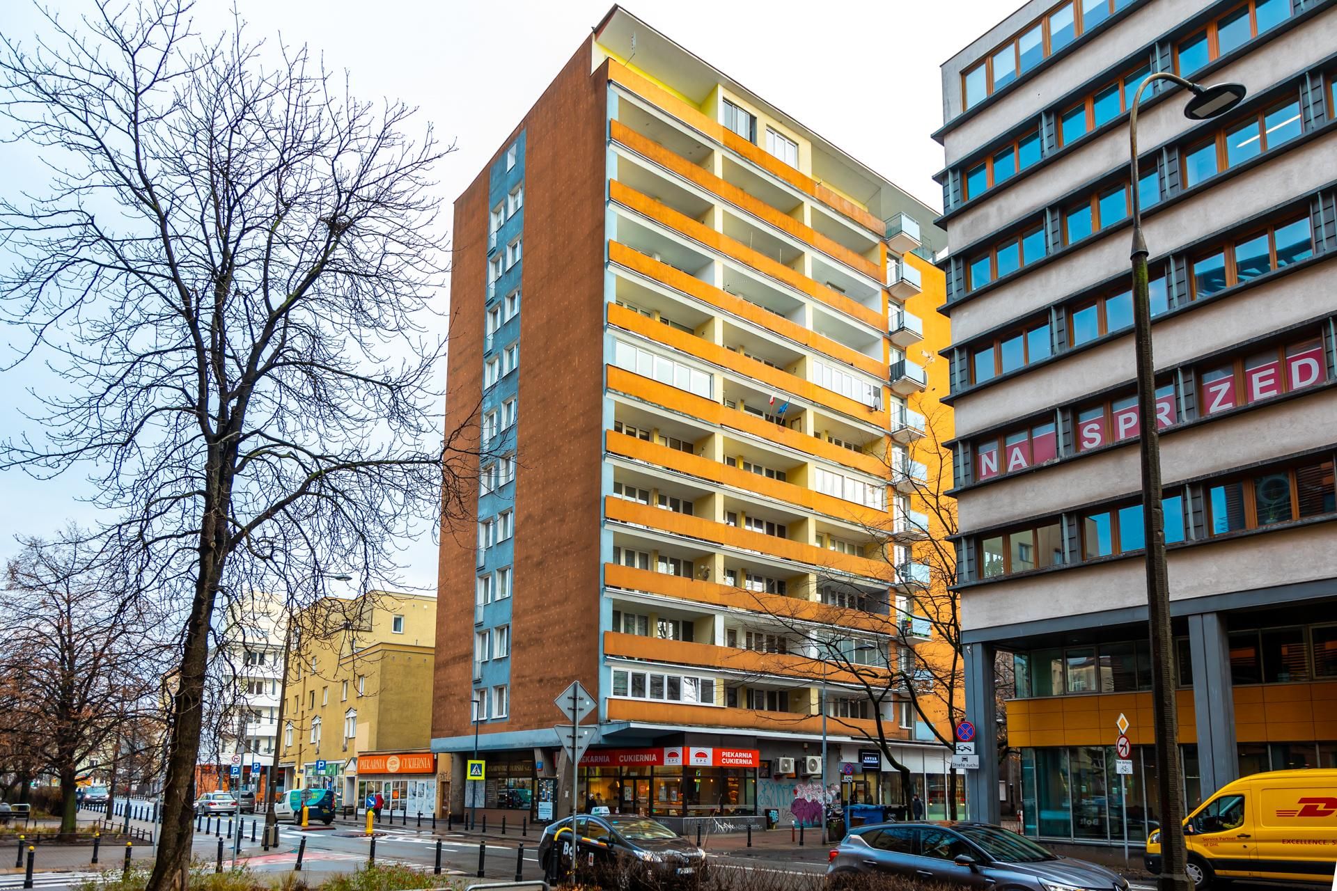 Blok na Madalińskiego 57 w Warszawie