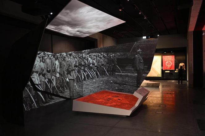 Muzeum Bitwy Warszawskiej. Pierwsze zdjęcia ze środka