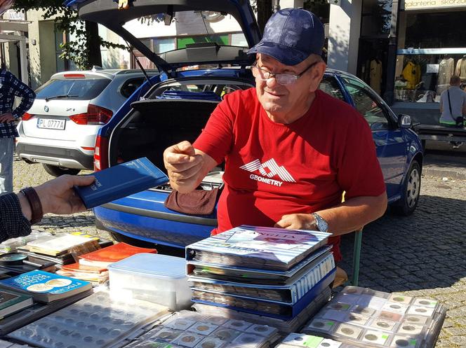 Mydło i powidło na "Rynku staroci" w Lesznie. Skarby z drugiej ręki 