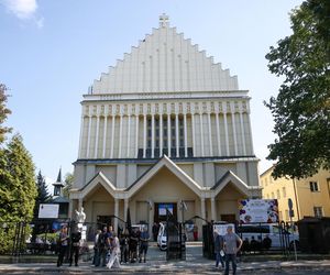 Tak wygląda urna, w której spoczął Stanisław Soyka. Nie tylko ona zwróciła uwagę wszystkich