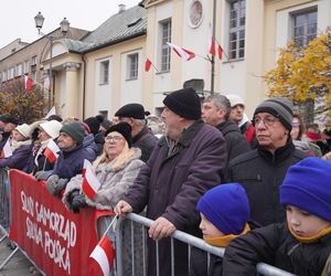 Tak białostoczanie uczcili Narodowe Święto Niepodległości 2024 w Białymstoku [ZDJĘCIA]