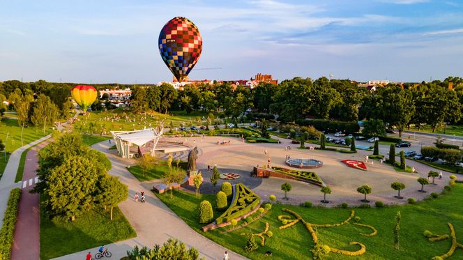 To miasto przywodzi na myśl "Małą Kapadocję". Przyciąga turystów magicznym widokiem