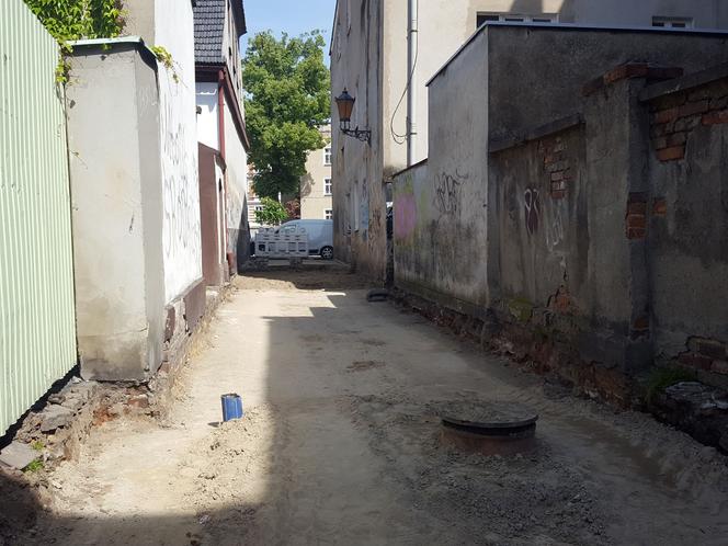 Duże zmiany na małej ulicy Wąskiej w Lesznie
