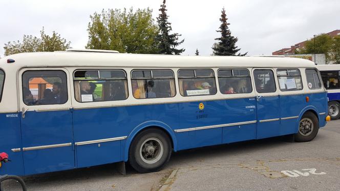 Parada Zabytkowych Autobusów w Bydgoszczy
