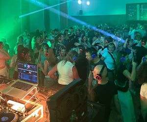 To pierwsza taka impreza w Olsztynie. Tłumy na Silent Disco w… ratuszu