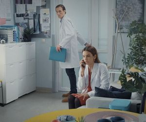 M jak miłość, odcinek 1850: Aneta (Ilona Janyst), Olek (Maurycy Popiel)