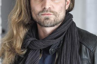 Tak zmieniał się Marcin Rogacewicz. To on gra główną rolę w serialu Komisarz Alex