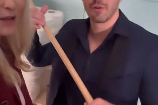 Barwy szczęścia. Karolina (Marta Dąbrowska), Justin (Jasper Sołtysiewicz) na planie