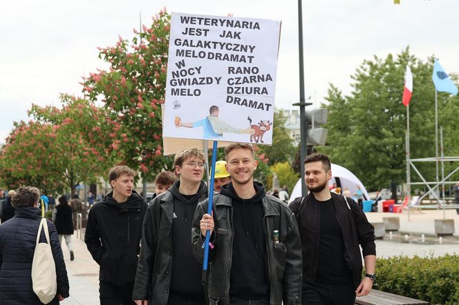 Kosmiczny korowód studencki przeszedł 9 maja ulicami Lublina