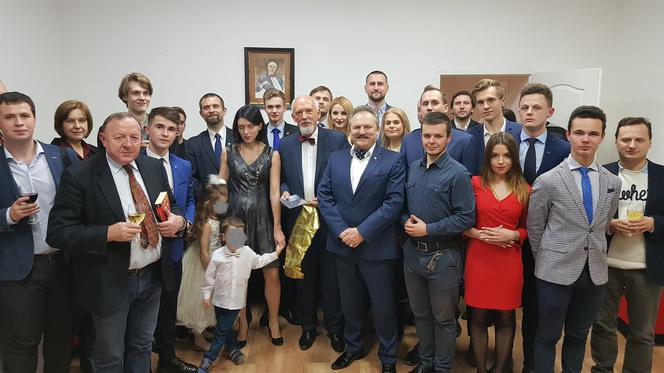 Janusz Korwin-Mikke świętował imieniny ze znanym poseł i rodziną ZDJĘCIA