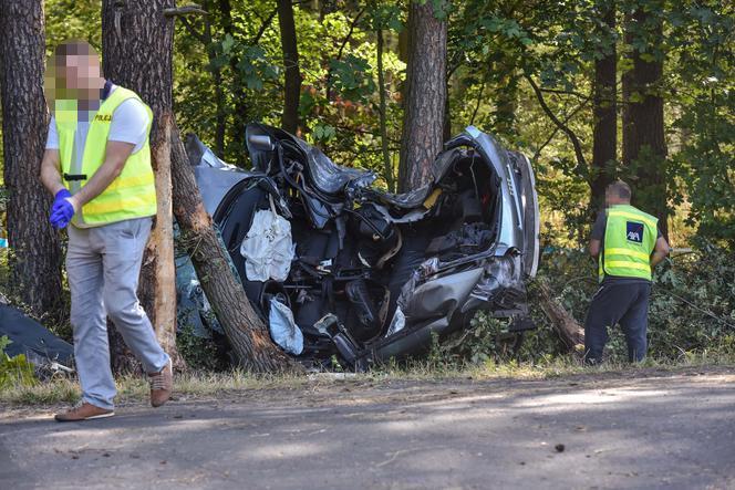 Wracali z dyskoteki, zginęli w koszmarnym wypadku w Miradzu