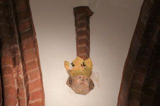   Unikatowe odkrycie w Olsztynie. Kilkadziesiąt gotyckich główek w katedrze [ZDJĘCIA]