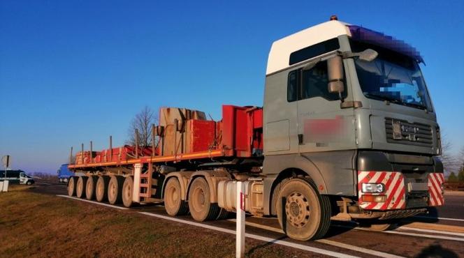 94-tonowy transport. Bez zezwolenia, na zdartych oponach i z szeregiem innych naruszeń