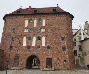   To miasto ma najładniejszy rynek w woj. warmińsko-mazurskim. Zobacz, co mówi AI