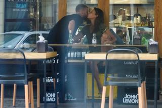 MUCHA ZAPOMNIAŁA SPODNI.