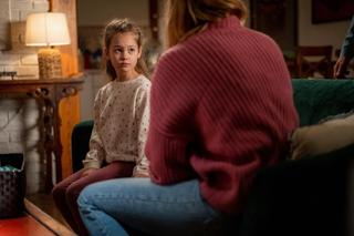 Przyjaciółki 21 sezon odc. 246. Marysia (Zofia Cybul), Inga (Małgorzata Socha)