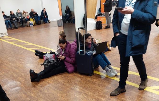 Pasażerowie WizzAir do Katowic utknęli na lotnisku w Luton