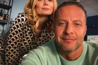 Barwy szczęścia na planie. Dominika (Karolina Chapko), Sebastian (Marek Krupski)