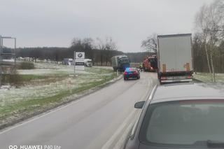 Trudne warunki na drogach w Podlaskiem. Możliwe opady marznące