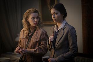 Wojenne dziewczyny 5 sezon odc. 54. Nitka (Maja Szopa), Ewka (Vanessa Aleksander)