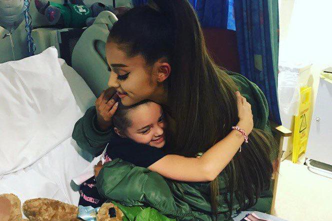 Ariana Grande odwiedziła w szpitalu ofiary zamachu w Manchesterze