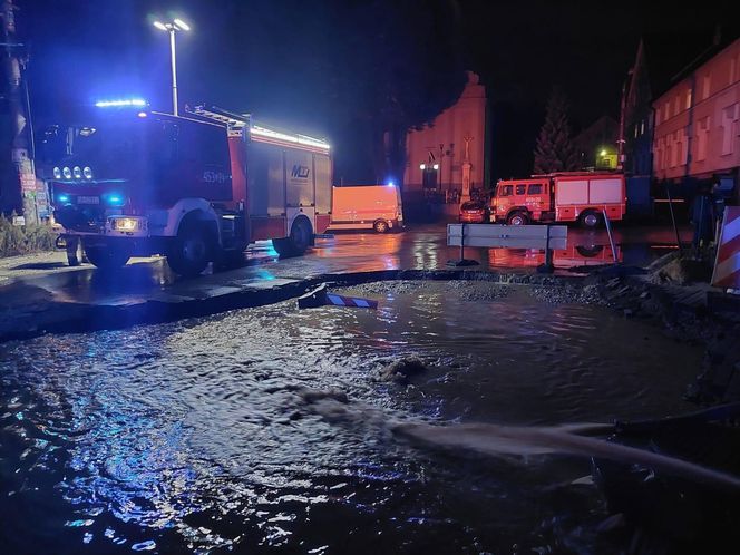 Burza w Pilchowicach. Woda zalała centrum wsi