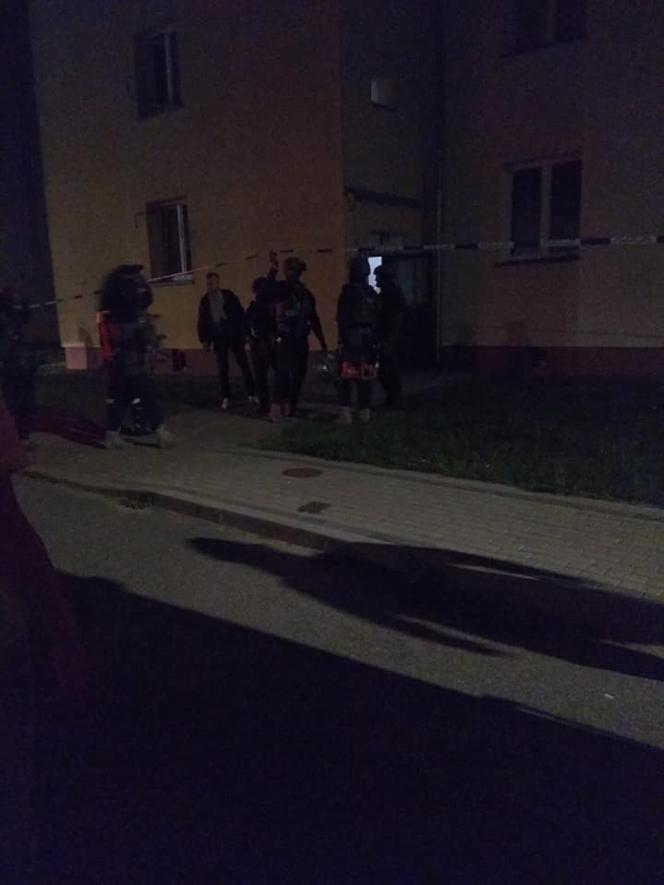 Brutalna bójka w Mirosławcu Górnym. Ciężarna 16-latka ugodzona nożem!