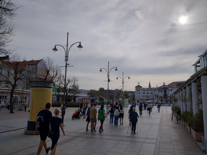 Wielkanoc w Sopocie. Tłumy turystów przyjechały, by spędzić święta nad morzem 