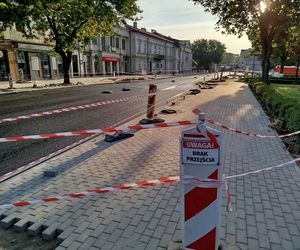 Siedlce: trwa budowa nowej nawierzchni na skrzyżowaniu ulic Piłsudskiego, Floriańskiej, Starowiejskiej i Kościuszki