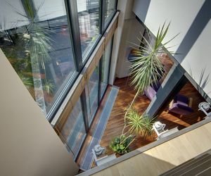 Grzejniki kanałowe - idealne rozwiązanie do jasnych przestronnych wnętrz z dużymi przeszkleniami