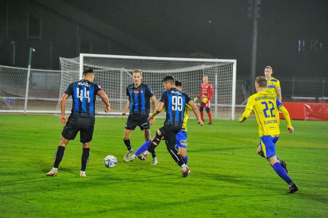 Elana Toruń - Zawisza Bydgoszcz 1:1, zdjęcia kibiców, opraw i piłkarzy ze Stadionu Miejskiego im. Grzegorza Duneckiego