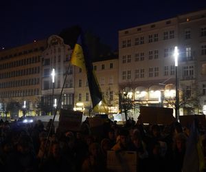 Manifestacja w trzecią rocznicę wybuchu wojny w Ukrainie