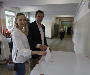 Tak głosują warszawscy politycy. Złapaliśmy Rafała Trzaskowskiego i Hannę Gronkiewicz-Waltz przy urnach