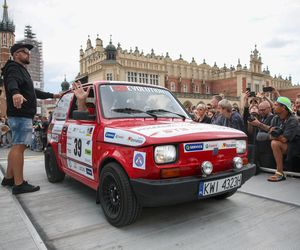 Finał Wielkiej Wyprawy Maluchów na Rynku w Krakowie